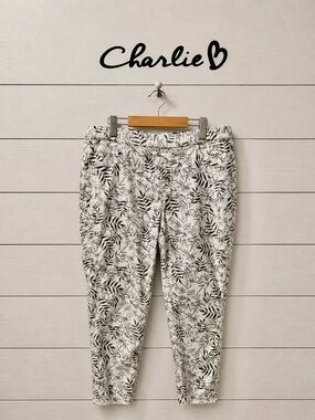 Charlie B cropped floral pants, size 14